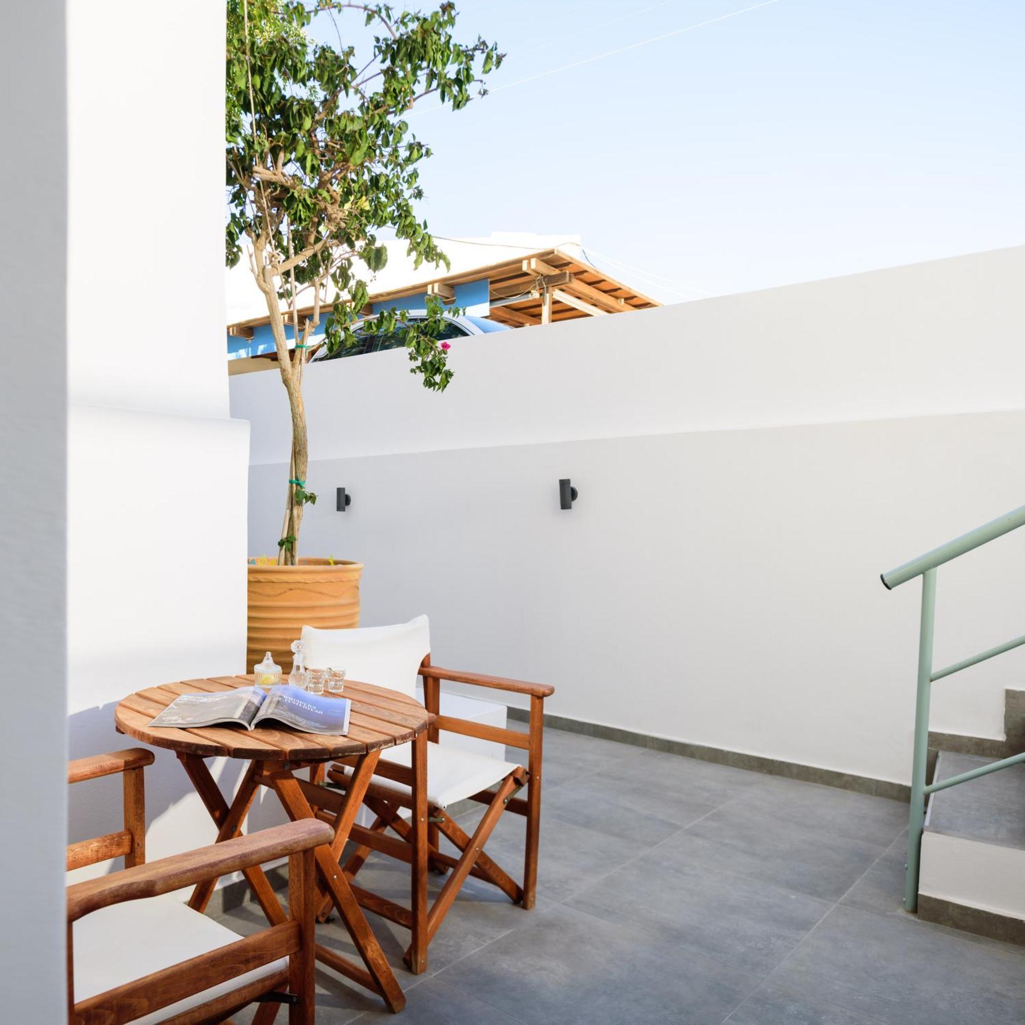 Karidis Hotel Kamari  Exterior photo